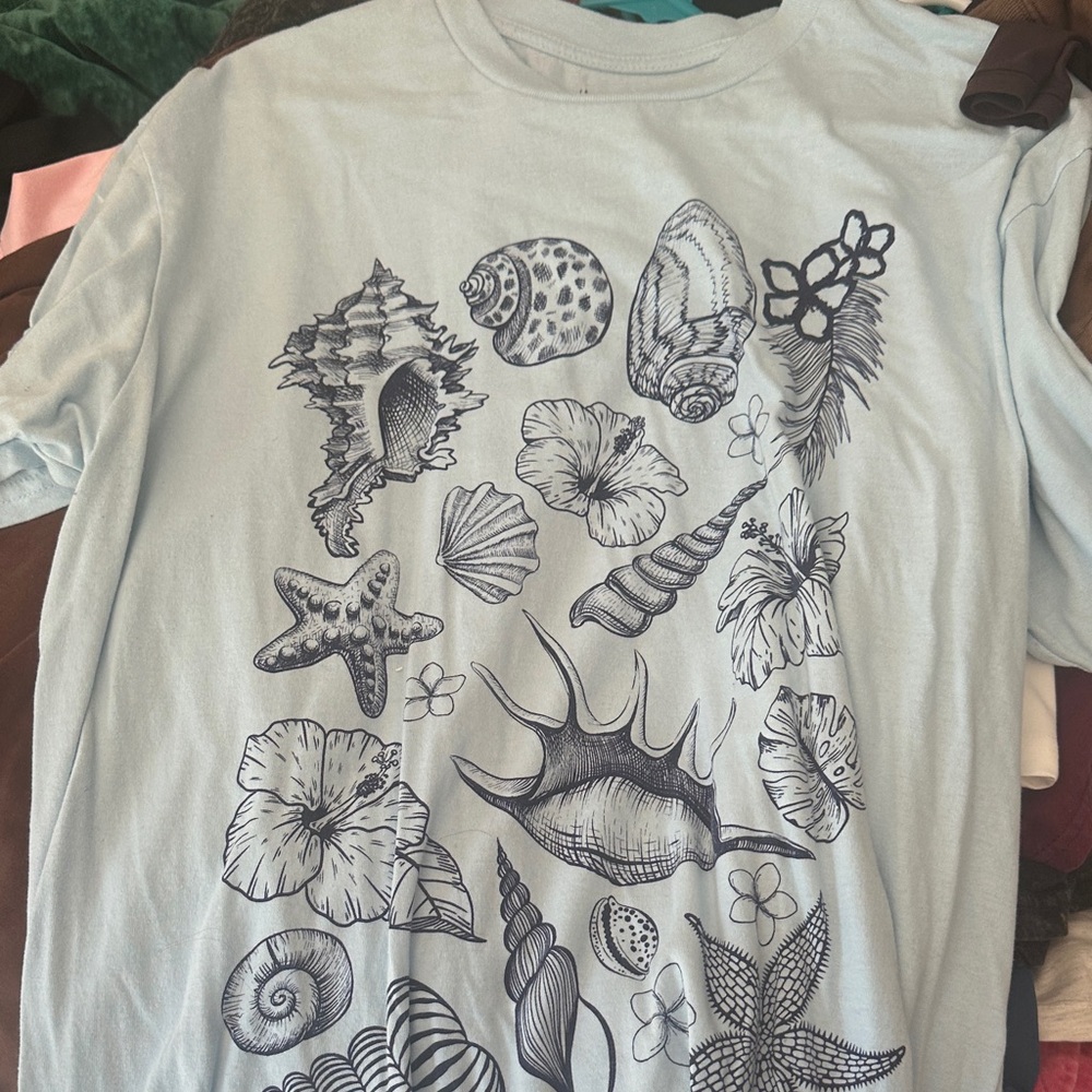 Sea Shell Graphic T-Shirt